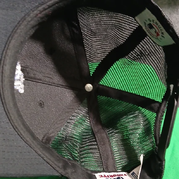 Pre-loved Black Cap with Blue LA Logo - Picture 7 of 7